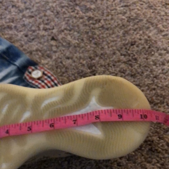 Yeezy Sneakers Authentic - Picture 6 of 6